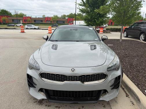 Ceramic Silver 2018 Kia Stinger GT1
