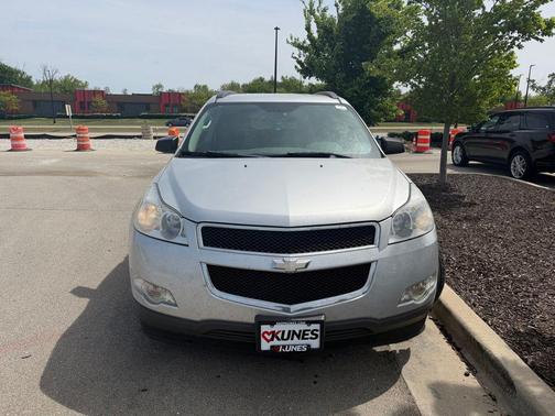 Silver Ice Metallic 2012 Chevrolet Traverse LS