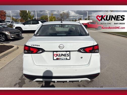 2024 Nissan Versa 1.6 S
