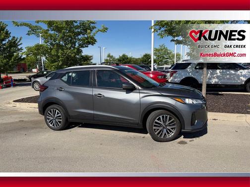 Gun Metallic 2024 Nissan Kicks SV