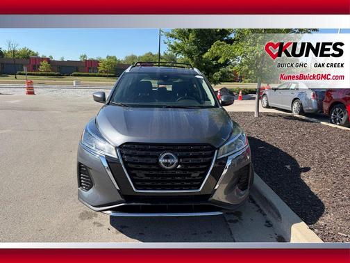 Gun Metallic 2024 Nissan Kicks SV