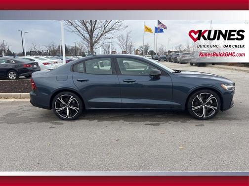 2025 Volvo S60 B5 Core