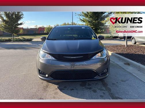 2018 Chrysler Pacifica Touring Plus