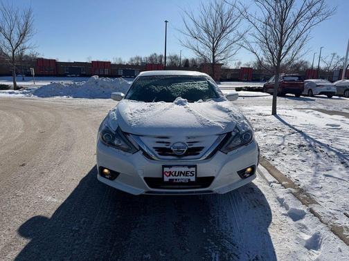 2017 Nissan Altima 2.5 SR