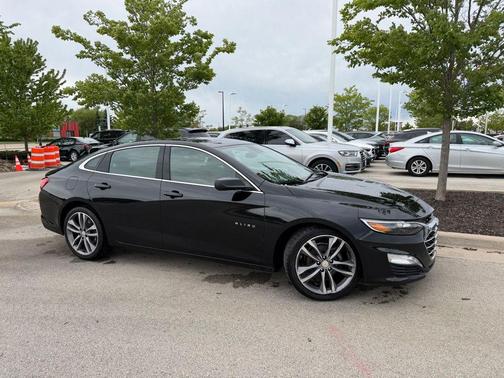 Mosaic Black Metallic 2023 Chevrolet Malibu FWD 1LT