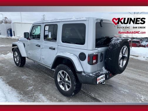 2023 Jeep Wrangler 4-Door Sahara