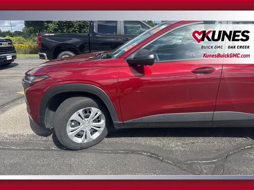 2025 Chevrolet Trax LS