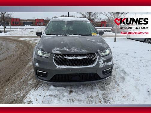 2022 Chrysler Pacifica Hybrid Touring L