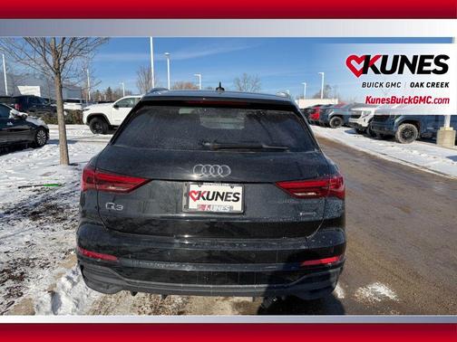 2025 Audi Q3 Premium 45 TFSI S line quattro Tiptronic