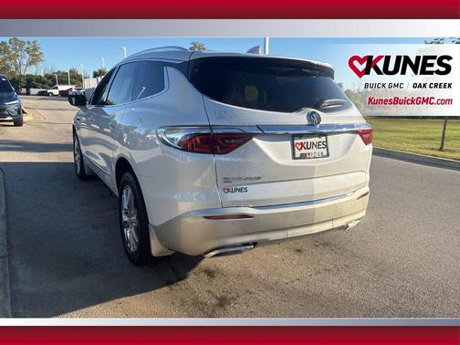 2023 Buick Enclave Essence AWD