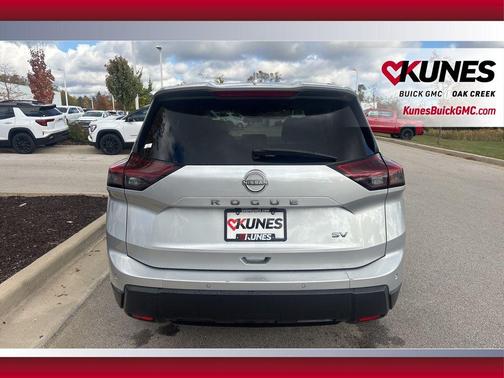 2024 Nissan Rogue SV