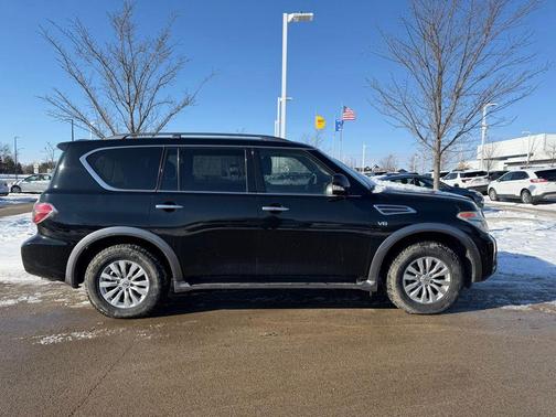 2017 Nissan Armada SV