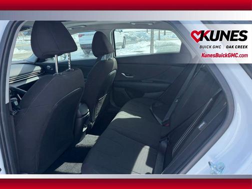 2025 Hyundai ELANTRA SEL