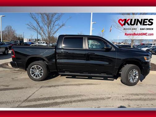 Diamond Black Crystal Pearlcoat 2019 RAM 1500 Rebel