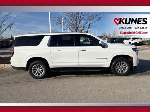 2023 Chevrolet Suburban LT