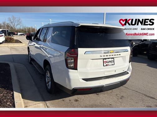 2023 Chevrolet Suburban LT