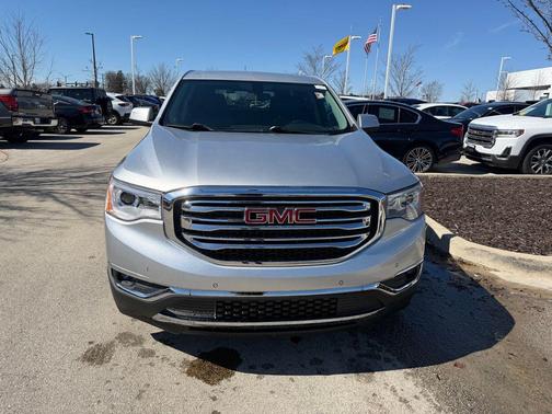 Quicksilver Metallic 2019 GMC Acadia SLE-1