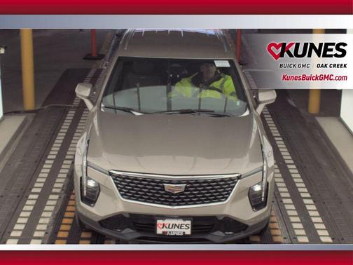 2025 Cadillac XT4 Premium Luxury