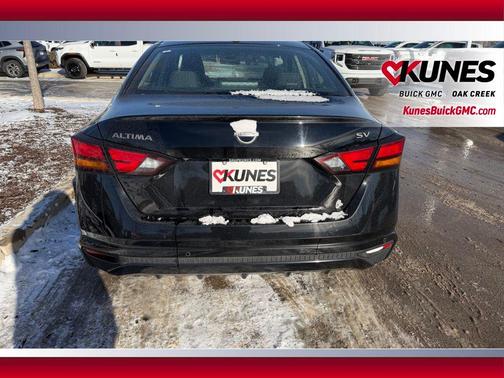 Super Black Clearcoat 2024 Nissan Altima 2.5 SV