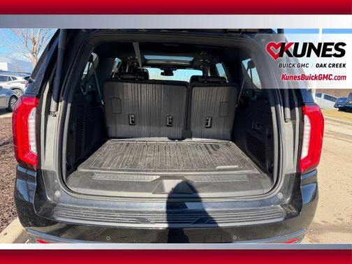 2023 GMC Yukon XL AT4