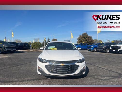 Summit White 2024 Chevrolet Malibu FWD 1LT