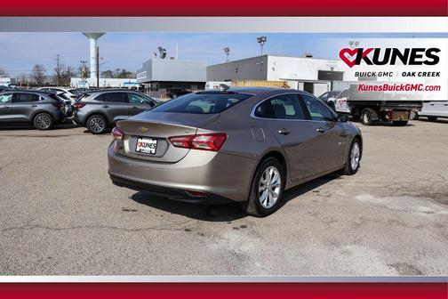 2022 Chevrolet Malibu FWD LT