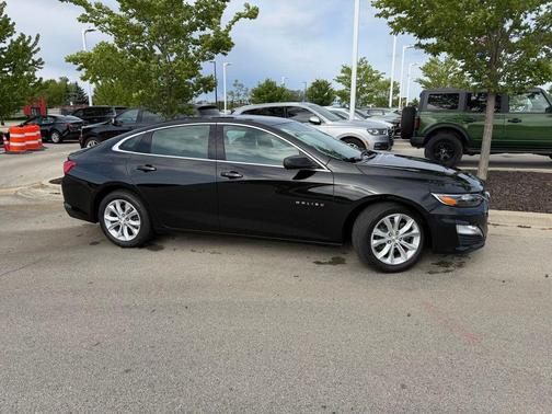 Mosaic Black Metallic 2023 Chevrolet Malibu FWD 1LT