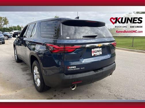 2023 Chevrolet Traverse LS