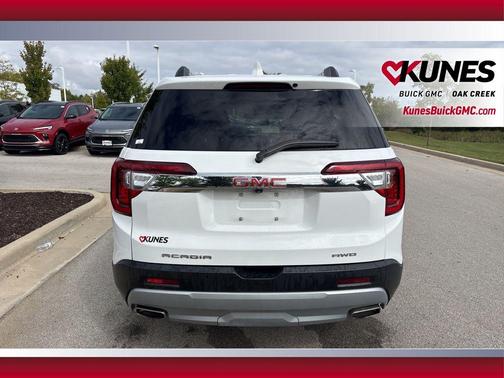 2023 GMC Acadia AWD SLT
