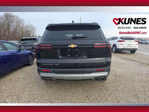 2024 Chevrolet Traverse LT