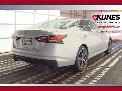 2024 Nissan Altima SR FWD