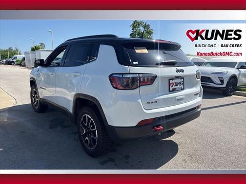 2024 Jeep Compass Trailhawk