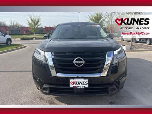 2024 Nissan Pathfinder S 4WD