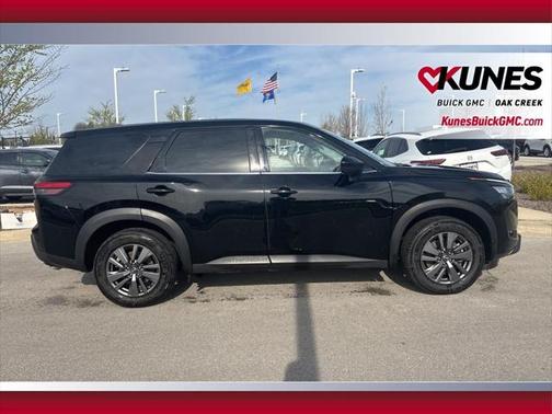 2024 Nissan Pathfinder S 4WD