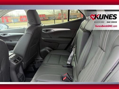 Iridescent White Tricoat 2026 Buick Envision Avenir AWD