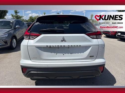 2022 Mitsubishi Eclipse Cross LE
