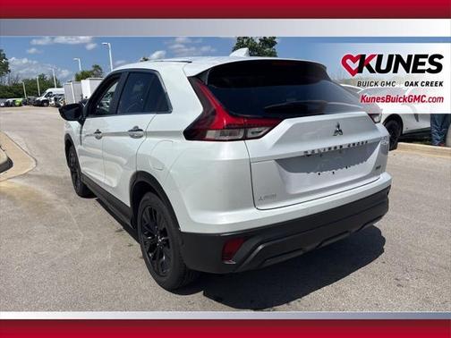 2022 Mitsubishi Eclipse Cross LE