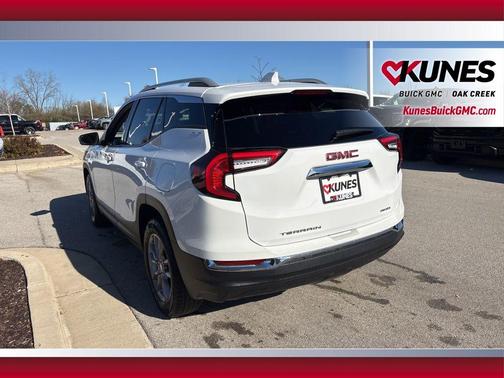 2024 GMC Terrain SLT