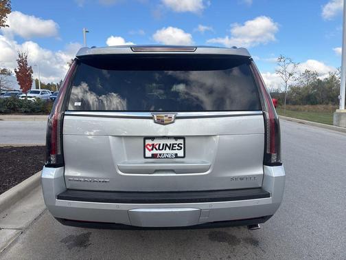 2016 Cadillac Escalade Platinum