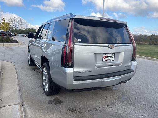 2016 Cadillac Escalade Platinum