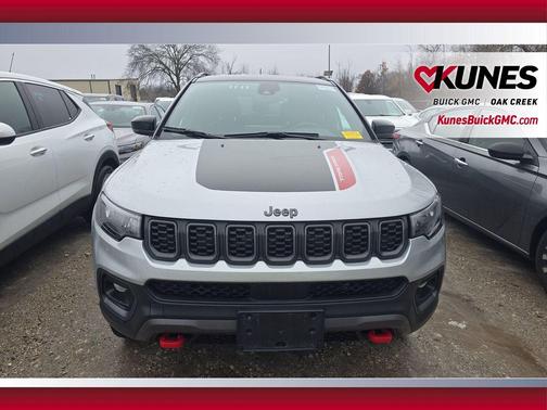 2024 Jeep Compass Trailhawk
