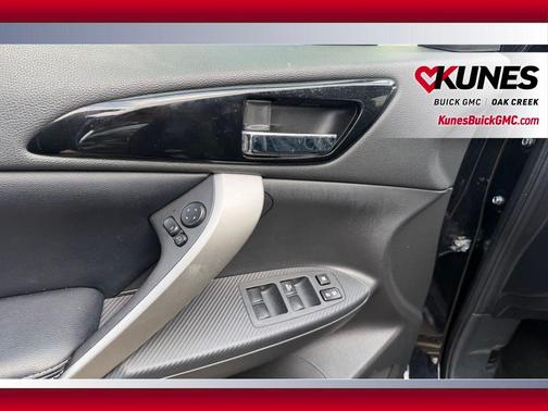 Labrador Black Pearl 2024 Mitsubishi Eclipse Cross SE