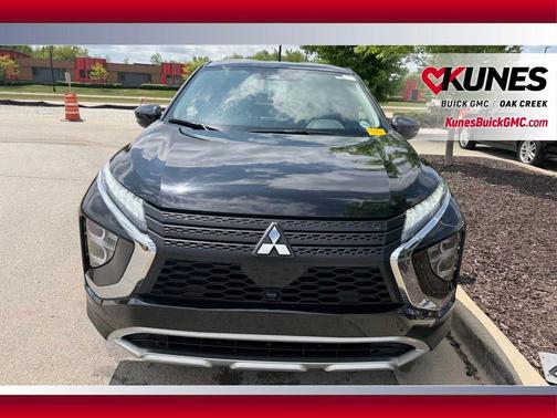Labrador Black Pearl 2024 Mitsubishi Eclipse Cross SE