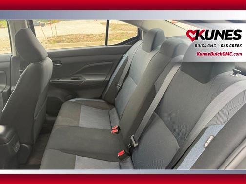 Gun Metallic 2025 Nissan Versa 1.6 SV