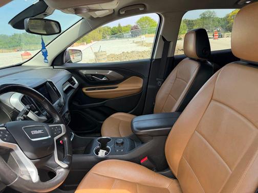 Ebony Twilight Metallic 2020 GMC Terrain SLT