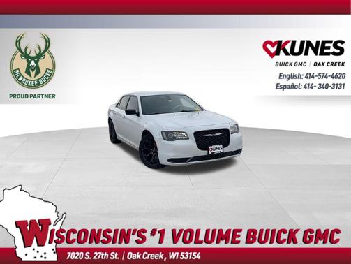 2019 Chrysler 300 Touring