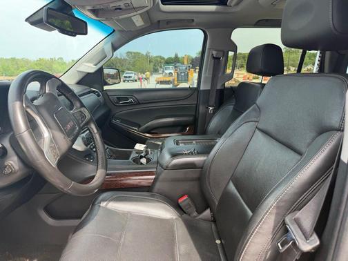Iridium Metallic 2016 GMC Yukon SLT