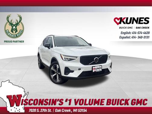 2024 Volvo XC40 B5 Core