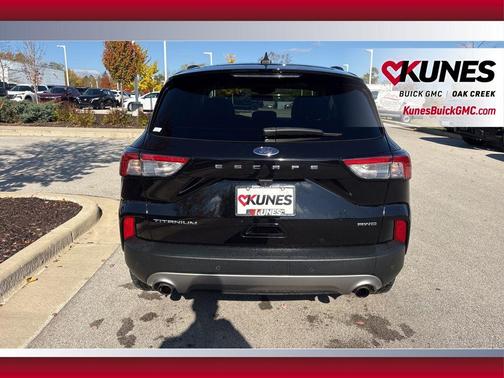 2022 Ford Escape Titanium