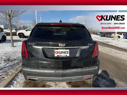 2022 Cadillac XT5 Premium Luxury